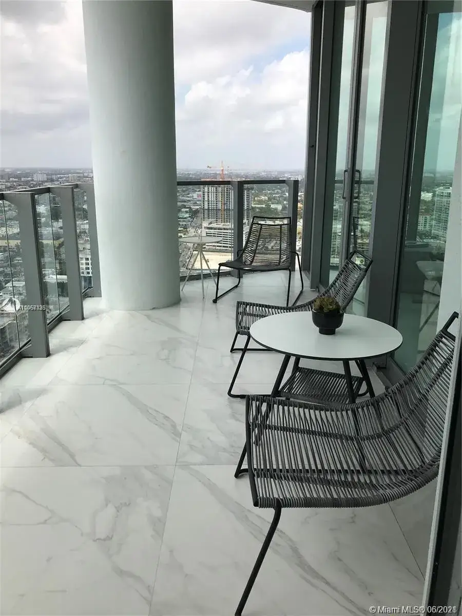 1 bedroom 2 bath Residential for sale at 2900 NE 7th Ave # 3509, Miami FL 33137