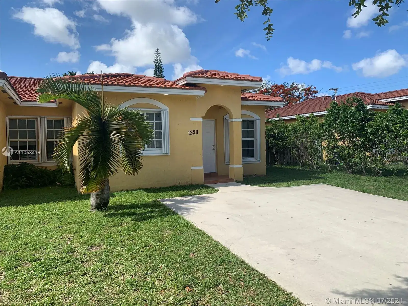3 bedroom 2 bath Residential for sale at 12211 SW 214th Ln # 1, Miami FL 33177
