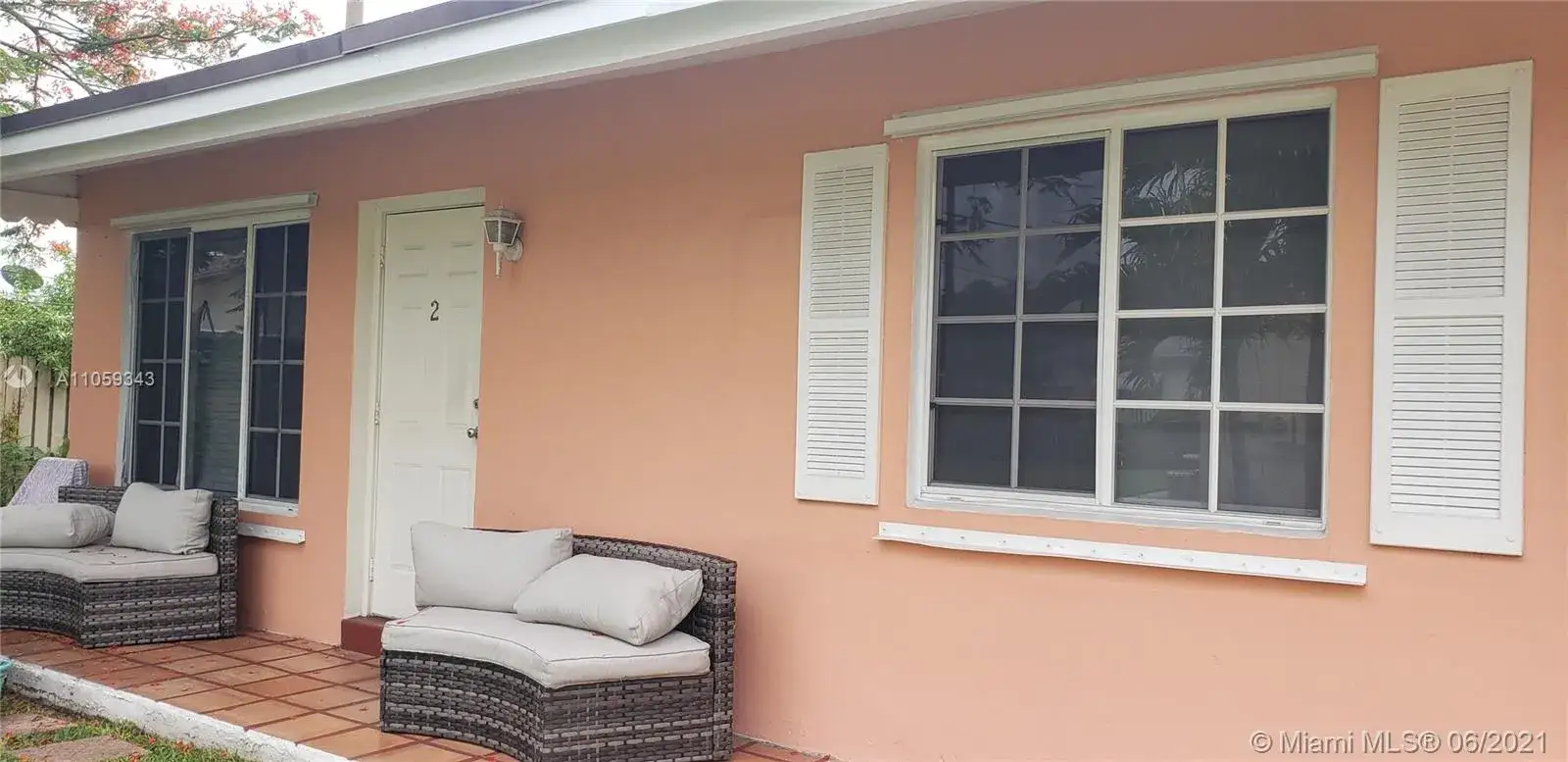 Residential Income for sale at 1008 NE 2nd St, Hallandale Beach FL 33009