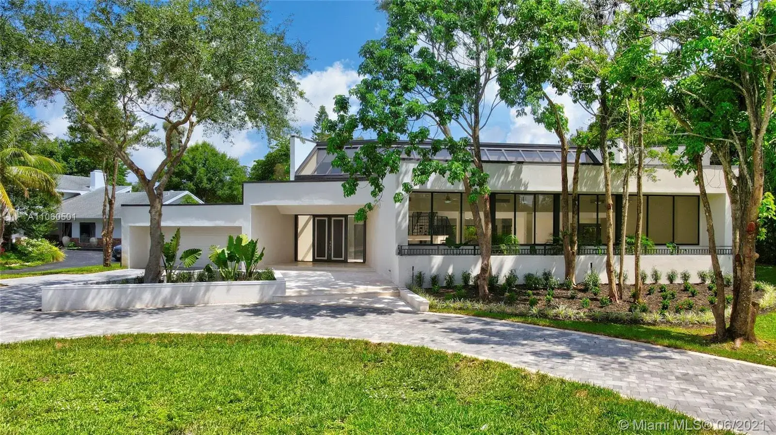9 bedroom 6 bath Residential for sale at 11861 NW 4th St, Plantation FL 33325