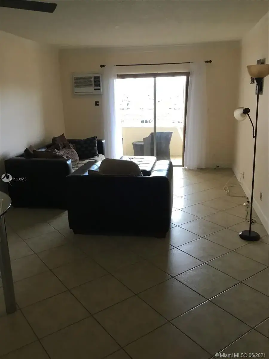 1 bedroom 1 bath Residential for sale at 200 S Birch Rd # 211, Fort Lauderdale FL 33316