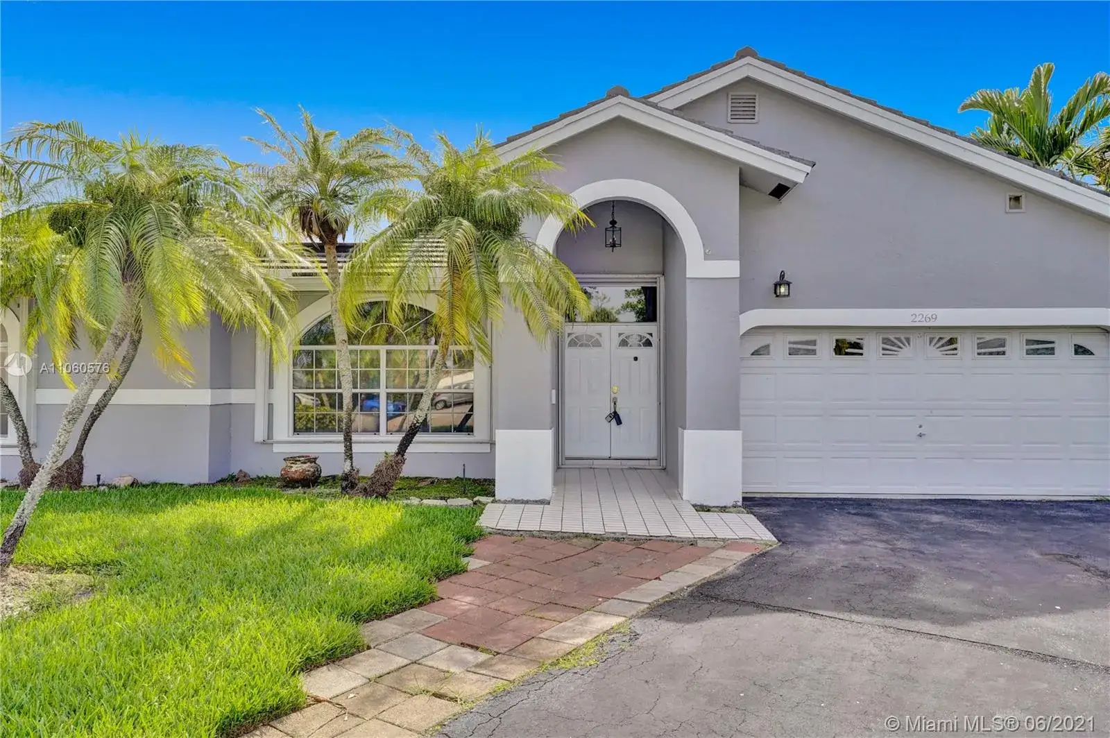 4 bedroom 2 bath Residential for sale at 2269 N Rock Island Rd, Margate FL 33063