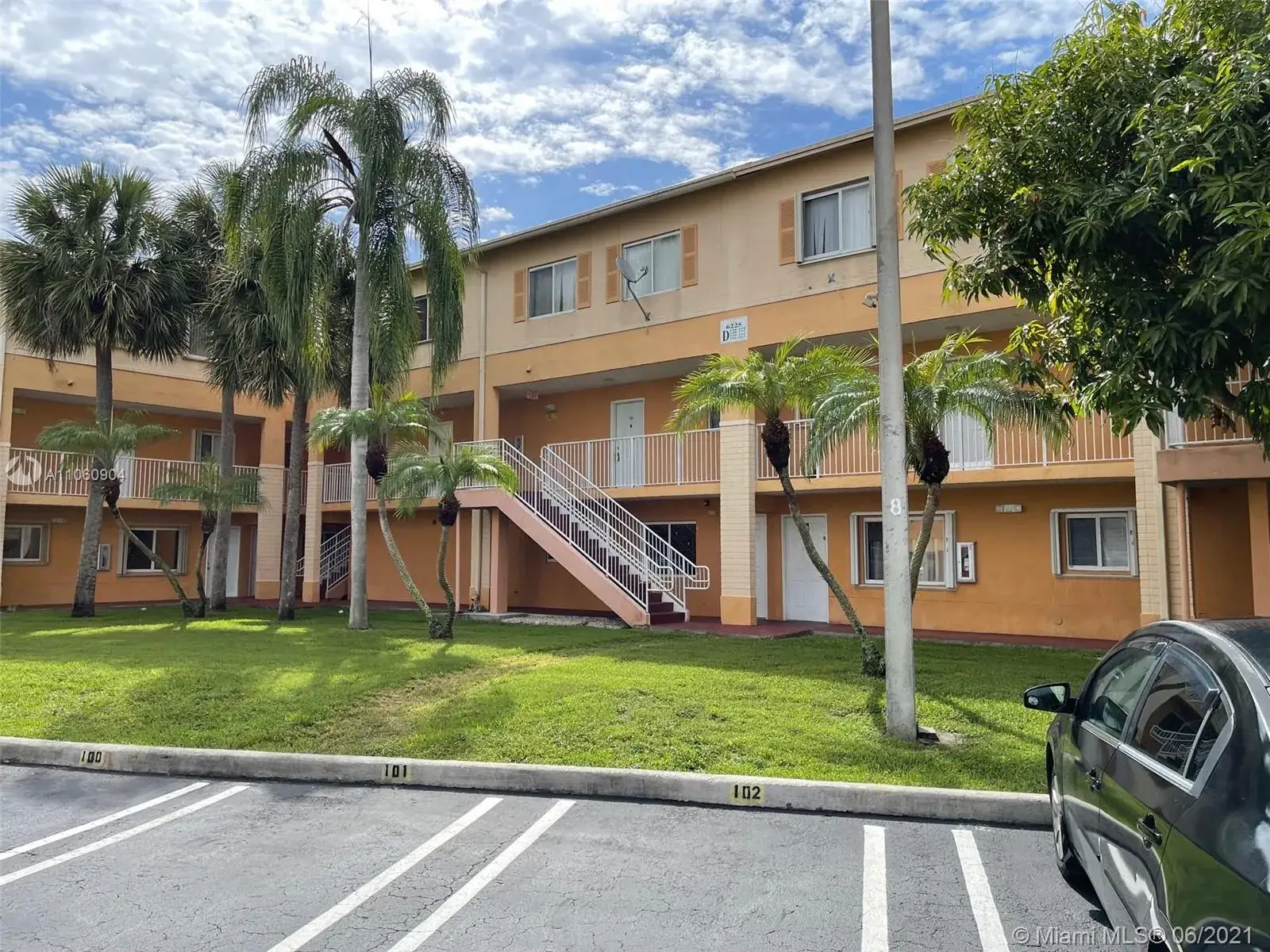 3 bedroom 2 bath Residential Lease for rent at 6225 SW Kendale Lakes Cir # 258, Miami FL 33183