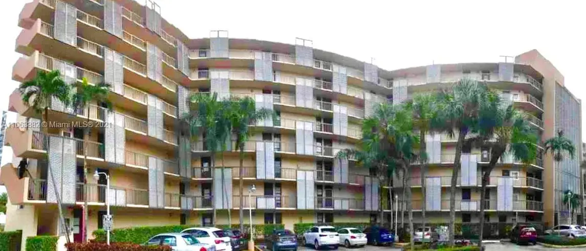 2 bedroom 2 bath Residential for sale at 3301 N Country Club Dr # 612, Aventura FL 33180