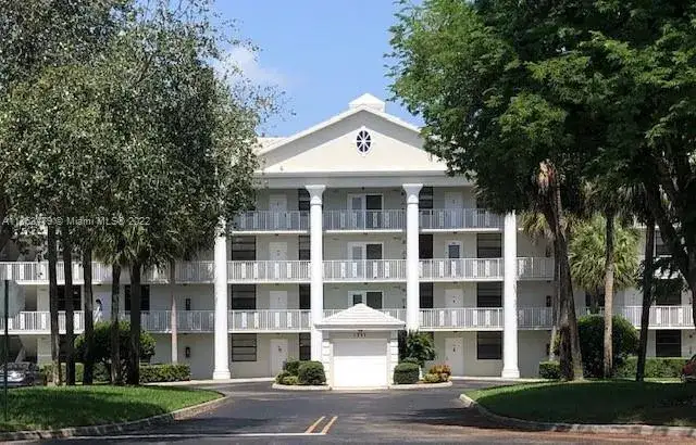2 bedroom 2 bath Residential Lease for rent at 1711 Whitehall Dr # 106, Davie FL 33324