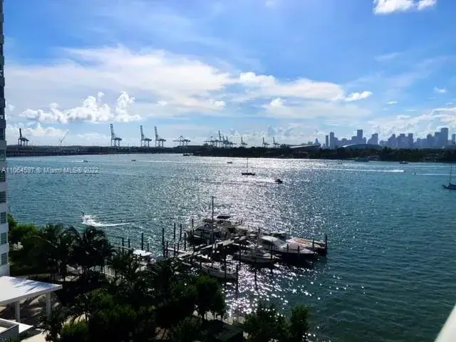 1 bedroom 1 bath Residential for sale at 1000 West Ave # 727, Miami Beach FL 33139