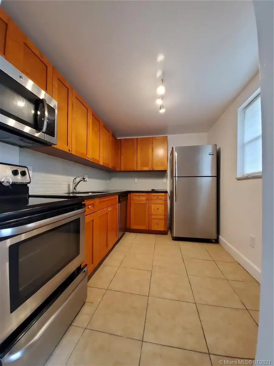 2 bedroom 2 bath Residential for sale at 2800 NW 56th Ave # B202, Lauderhill FL 33313
