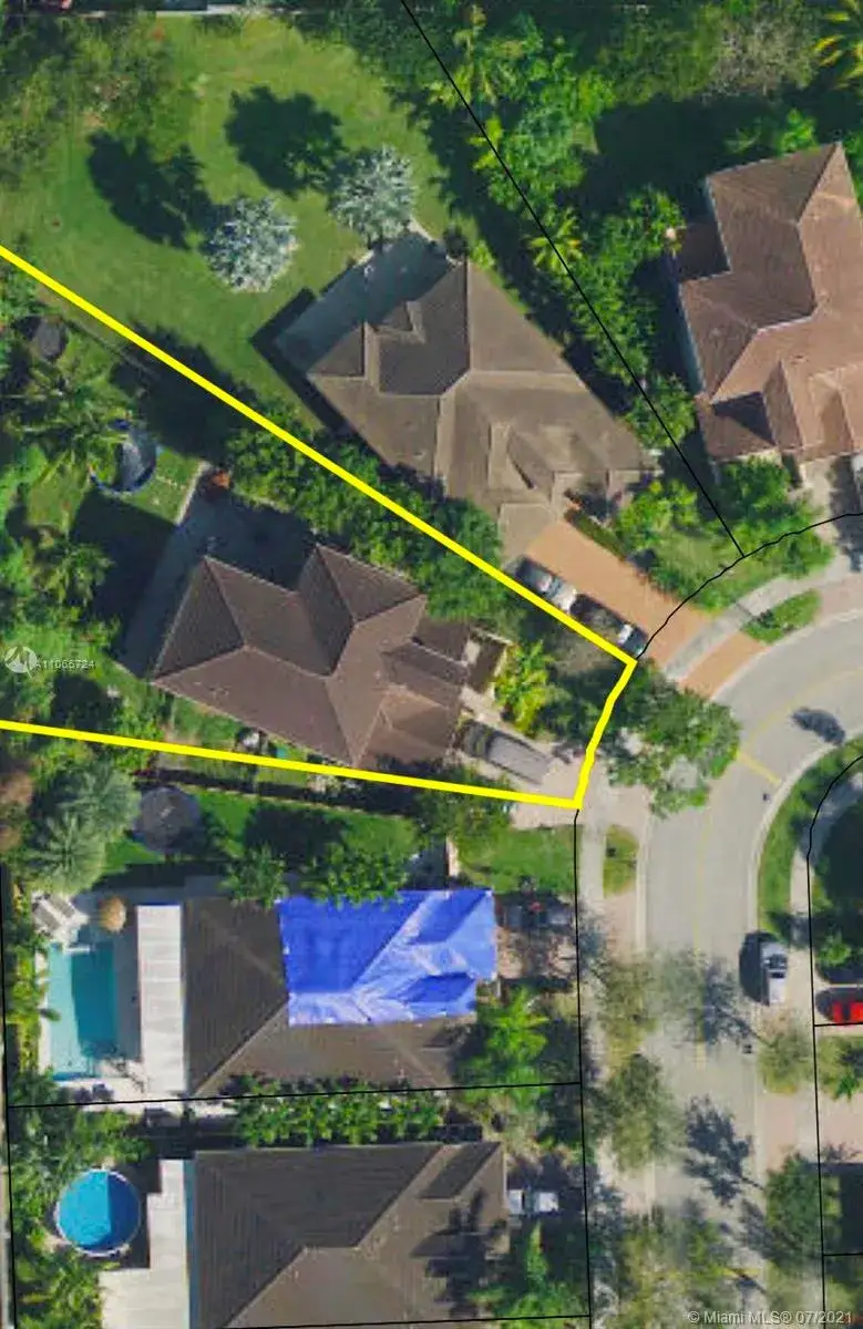 6 bedroom 3 bath Residential for sale at 554 NE 20th Ave, Homestead FL 33033