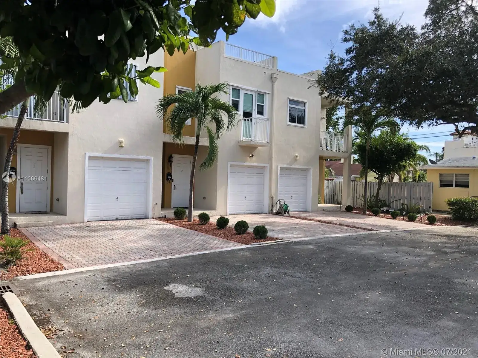 4 bedroom 2 bath Residential Lease for rent at 1115 N 17th Ave # 2, Hollywood FL 33020