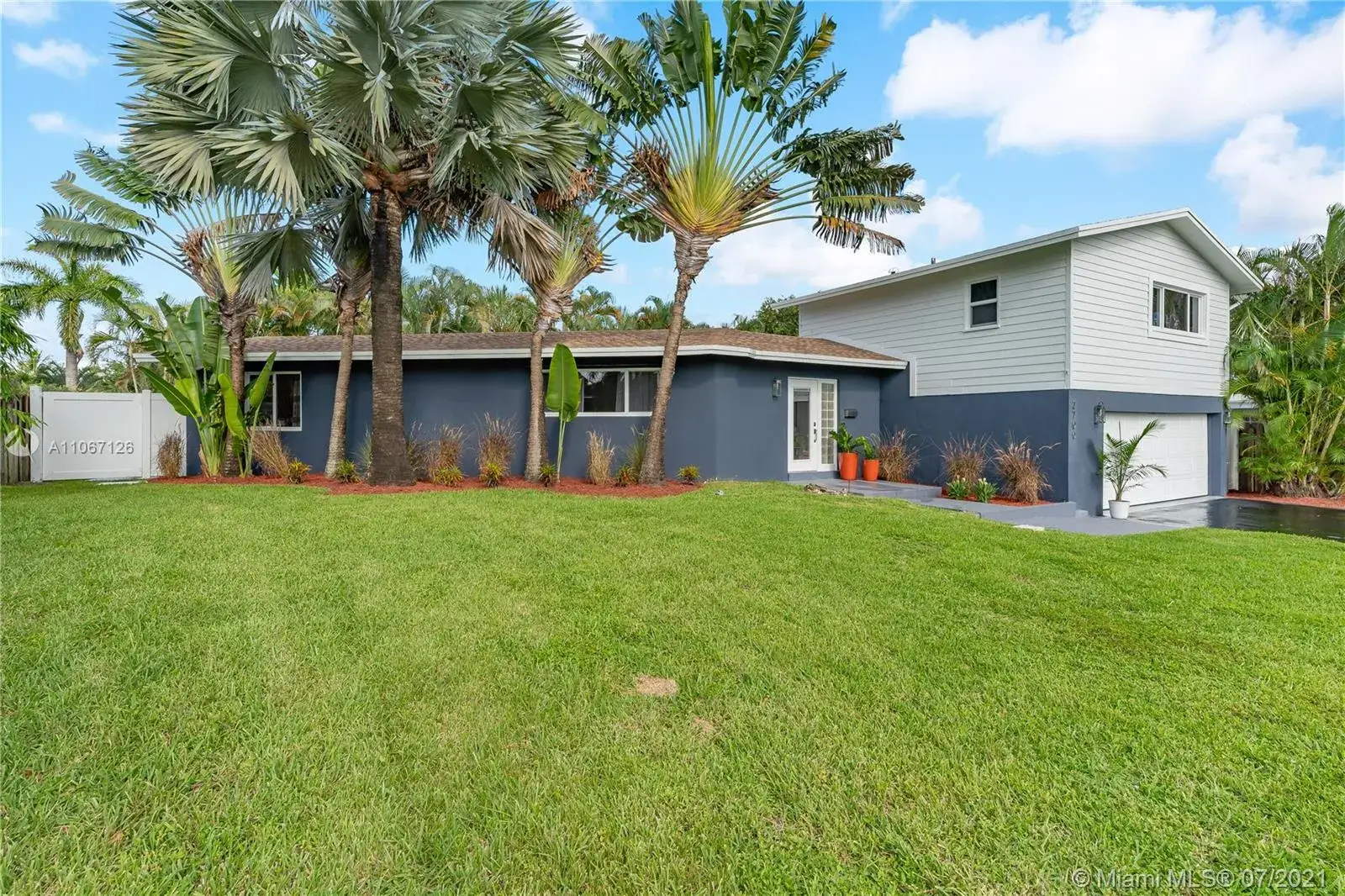 3 bedroom 2 bath Residential Lease for rent at 2700 SW 34th Ave, Fort Lauderdale FL 33312