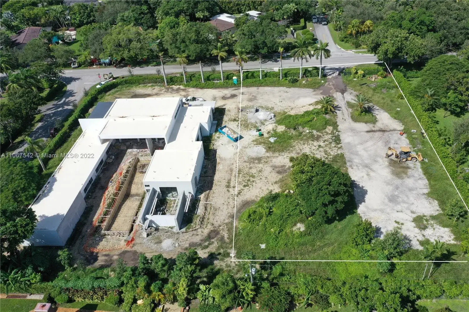 7 bedroom 7 bath Residential for sale at 11501 SW 67th Ave, Pinecrest FL 33156