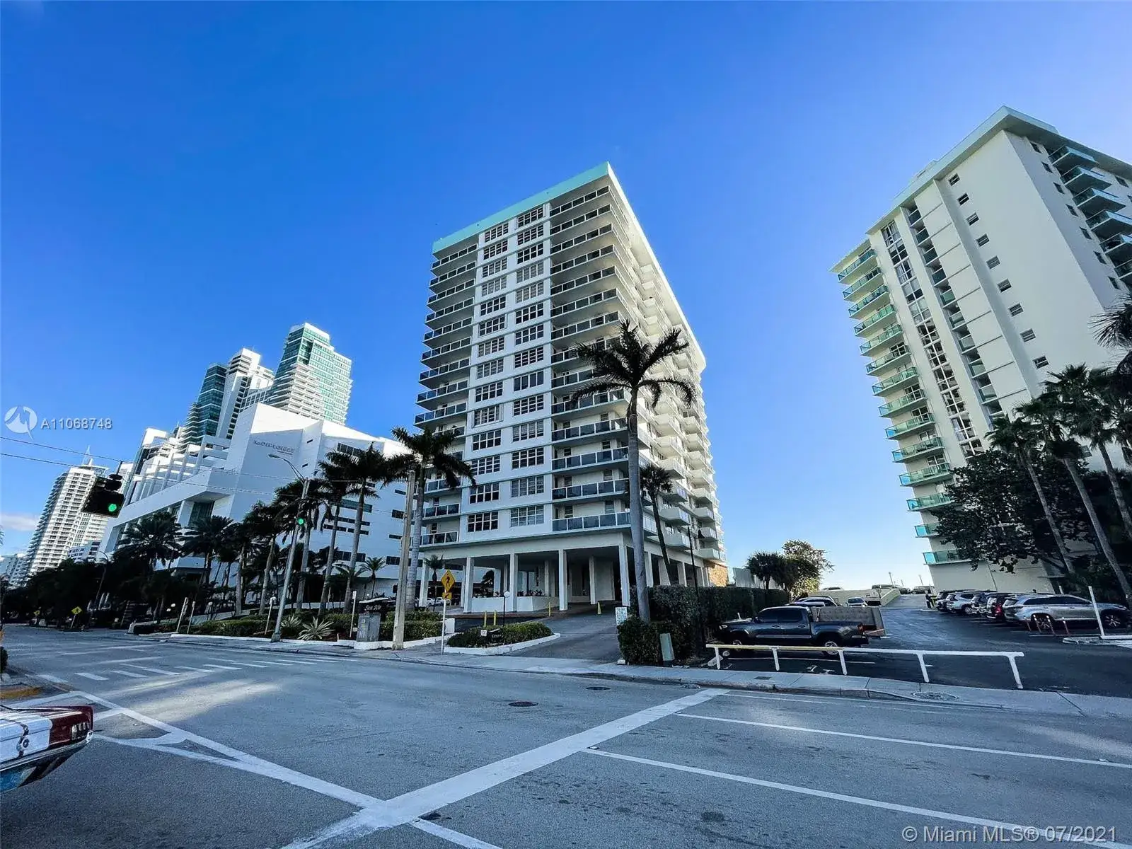 2 bedroom 2 bath Residential for sale at 3725 S Ocean Dr # 717, Hollywood FL 33019