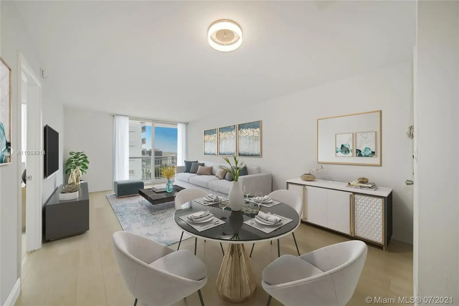 1 bedroom 1 bath Residential for sale at 1345 Lincoln Rd # 1006, Miami Beach FL 33139