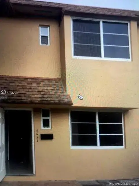 3 bedroom 2 bath Residential for sale at 9633 SW 20th Ter # 9633, Miami FL 33165