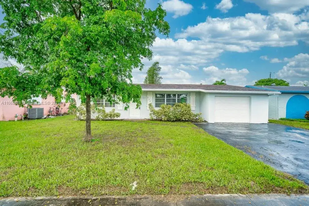 3 bedroom 2 bath Residential for sale at 9550 NW 26th Pl, Sunrise FL 33322