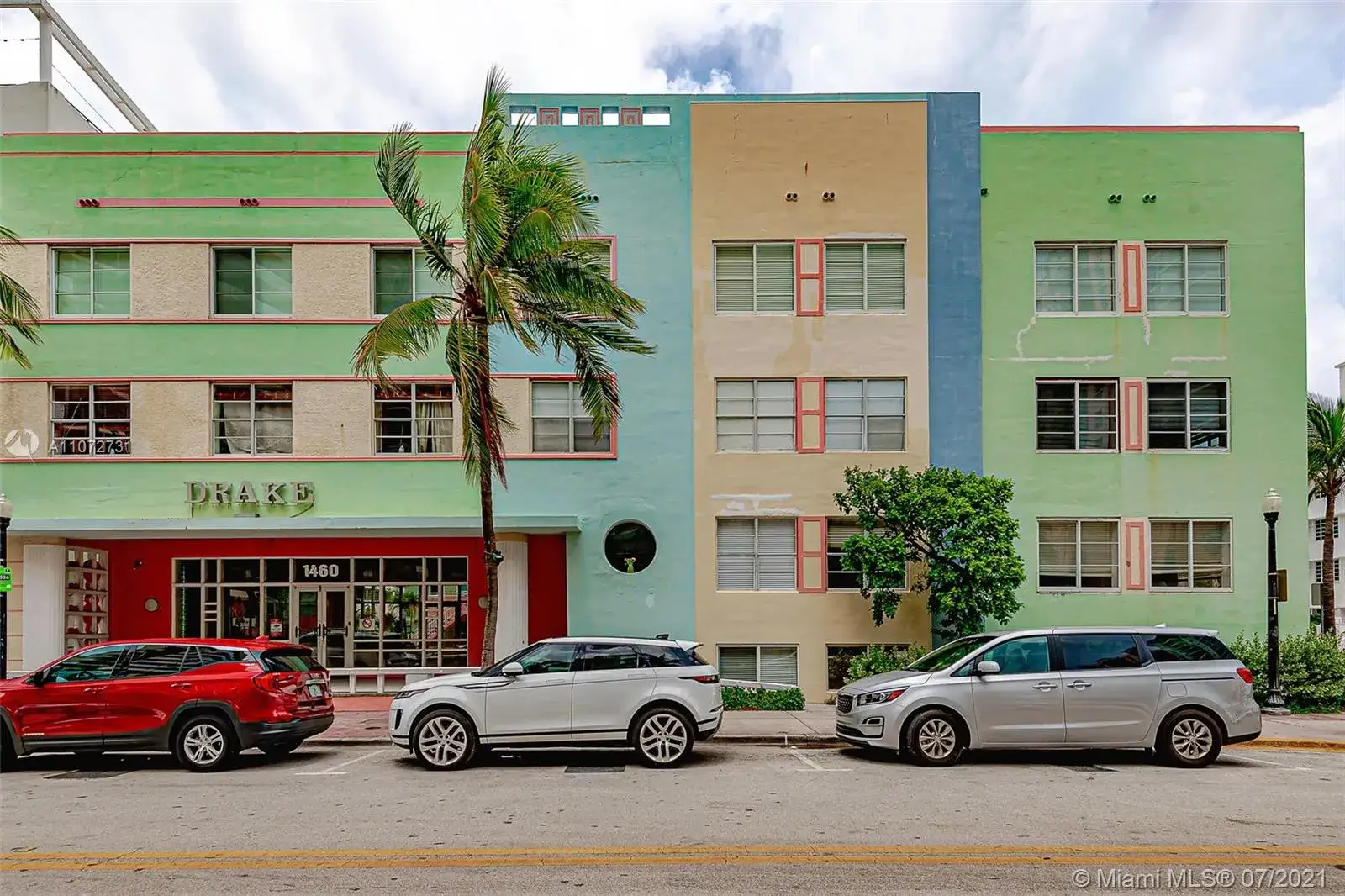 2 bedroom 2 bath Residential for sale at 1460 Ocean Dr # 205, Miami Beach FL 33139