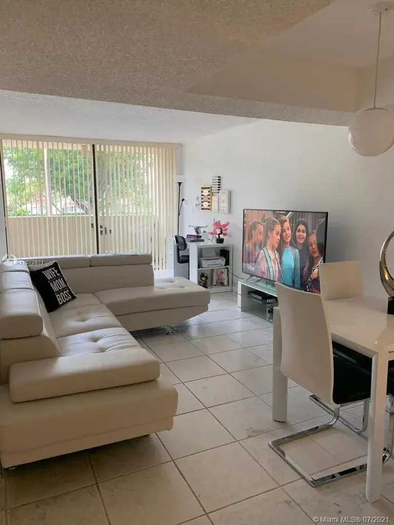 2 bedroom 1 bath Residential Lease for rent at 8000 SW 149th Ave # A206, Miami FL 33193