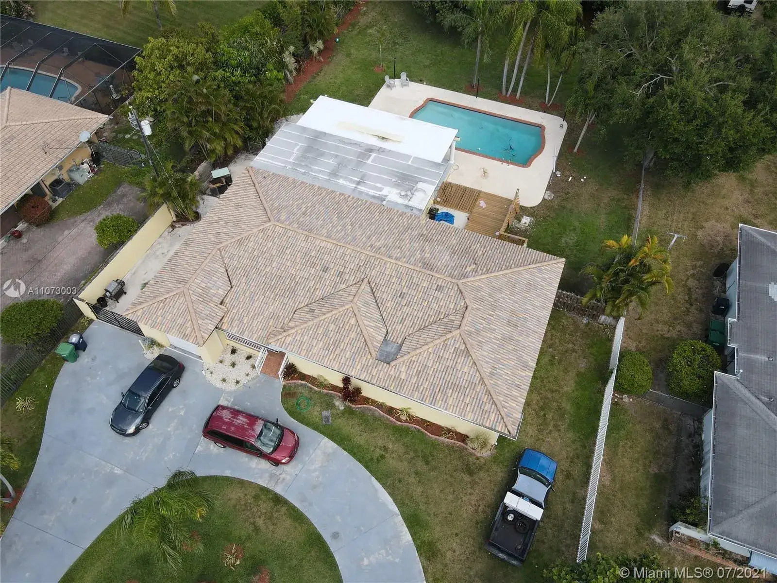 3 bedroom 3 bath Residential for sale at 7825 SW 72nd Ave, Miami FL 33143