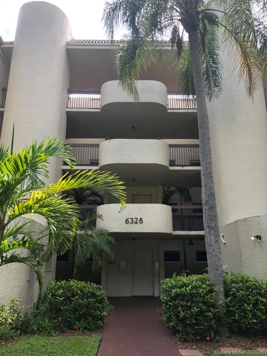 2 bedroom 2 bath Residential for sale at 6328 W Longboat Ln W # 201, Boca Raton FL 33433
