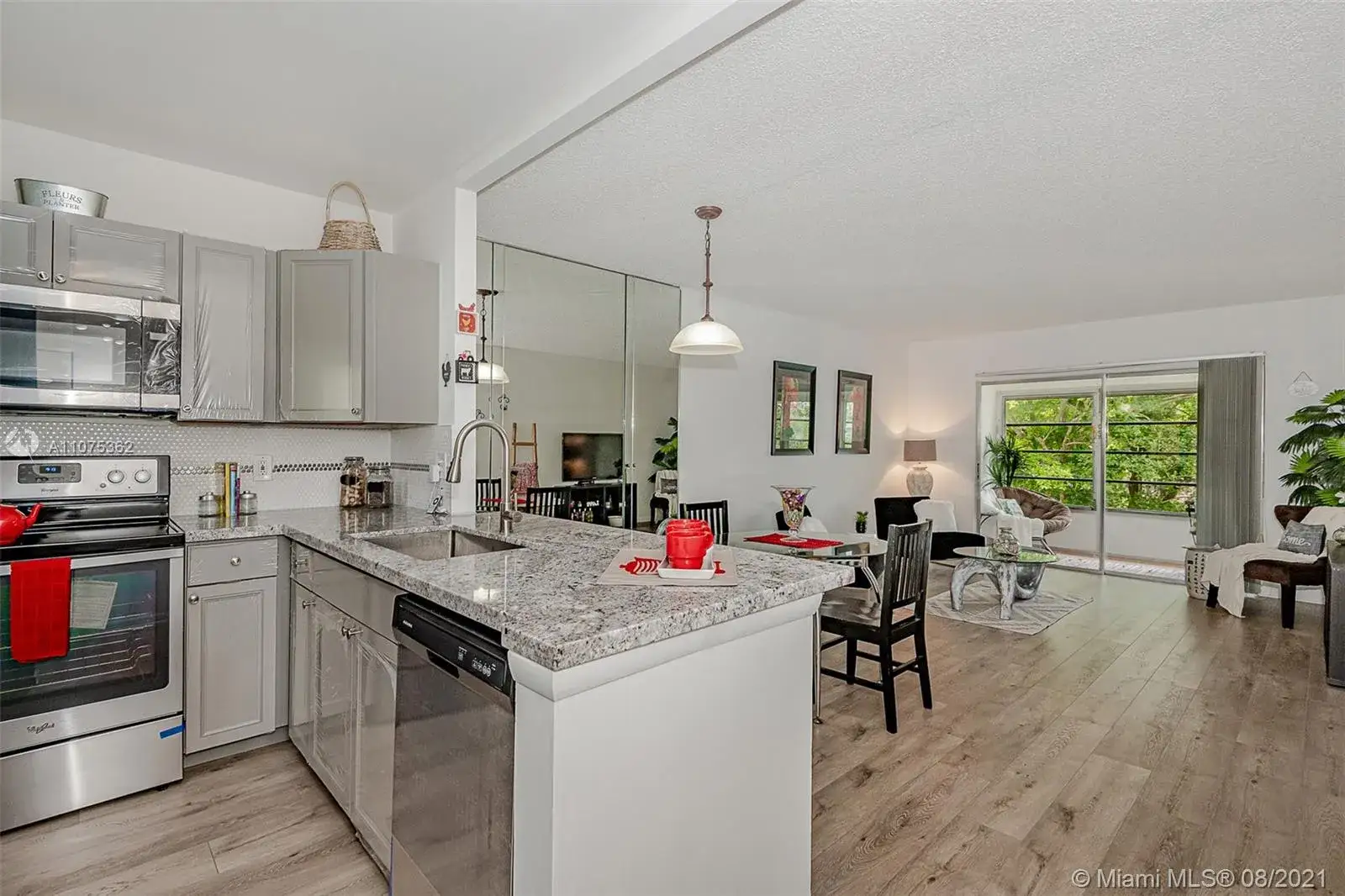 2 bedroom 2 bath Residential for sale at 5102 NW 36th St # 611, Lauderdale Lakes FL 33319