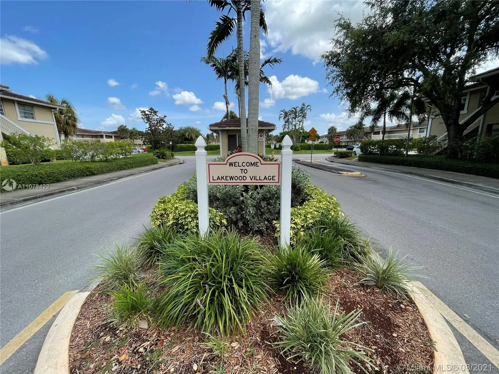 2 bedroom 2 bath Residential for sale at 10115 Twin Lakes Dr # M, Coral Springs FL 33071
