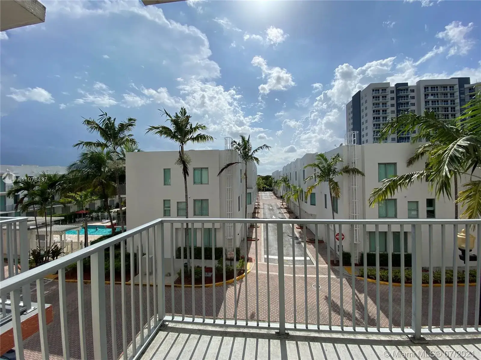 2 bedroom 2 bath Residential for sale at 2100 Van Buren St # 320, Hollywood FL 33020