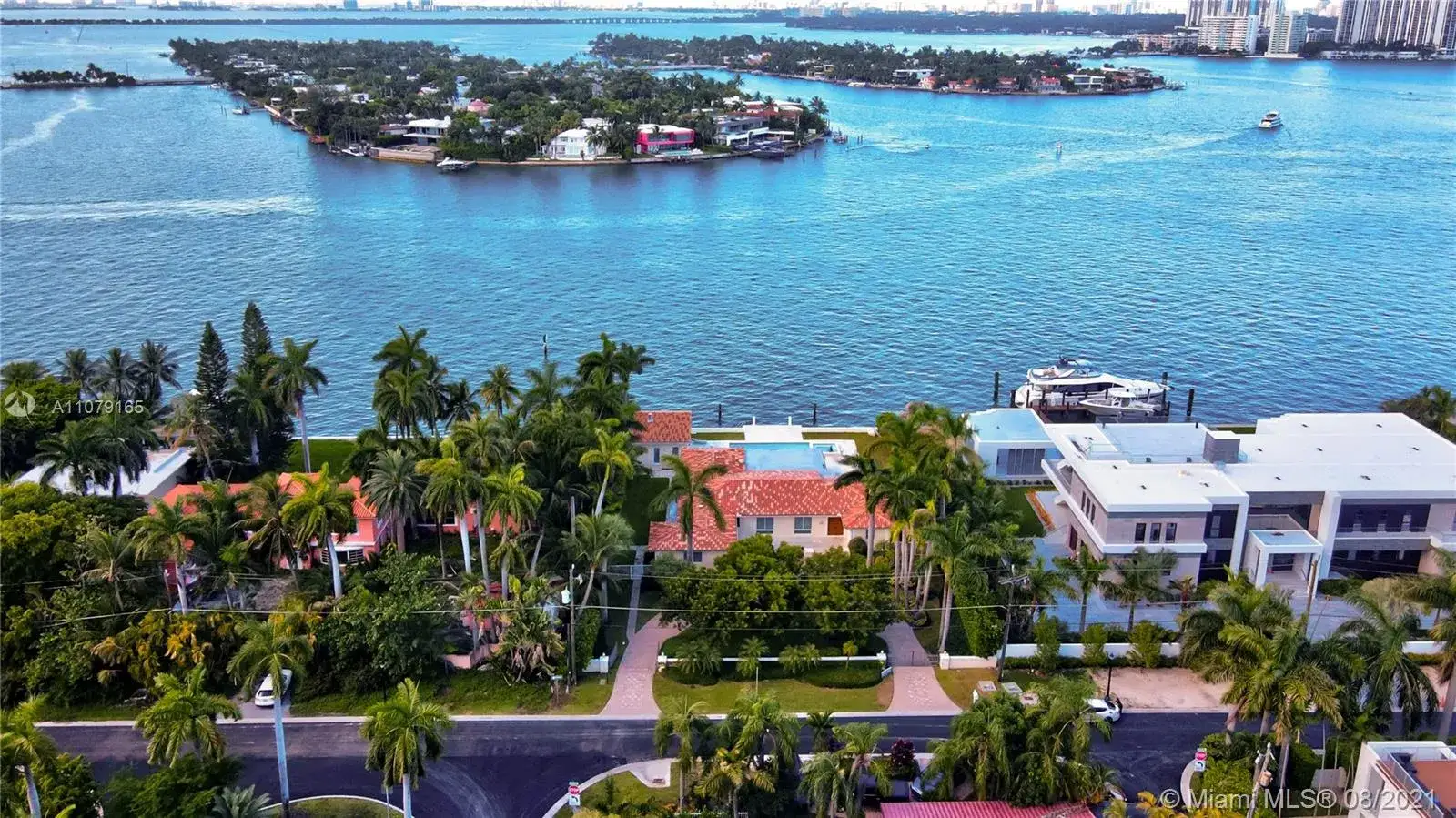 4 bedroom 3 bath Residential Lease for rent at 205 N Hibiscus Dr, Miami Beach FL 33139