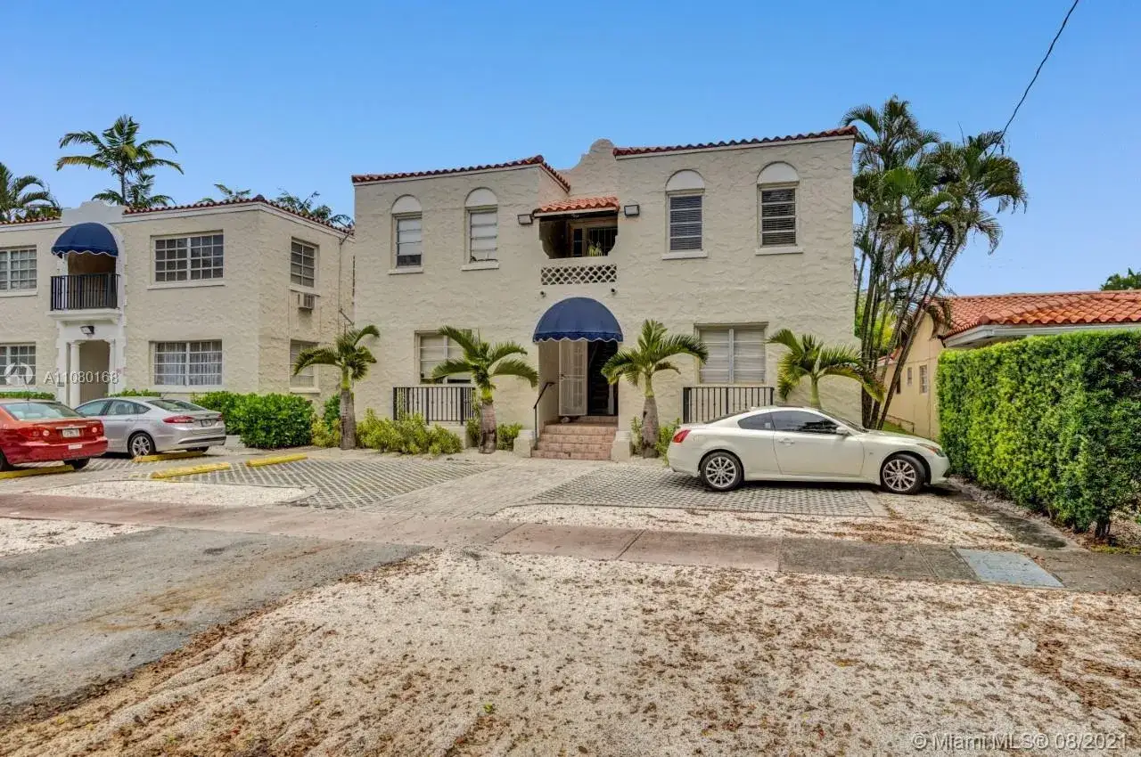 1 bedroom 1 bath Residential Lease for rent at 931 Catalonia Ave # 10, Coral Gables FL 33134