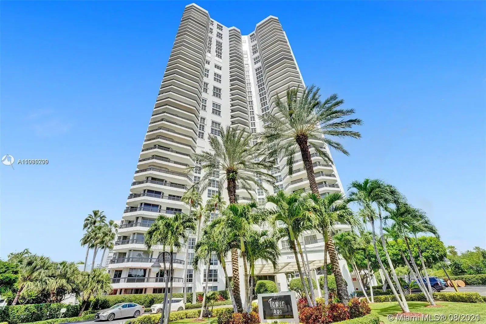 3 bedroom 3 bath Residential for sale at 3500 Mystic Pointe Dr # 2908, Aventura FL 33180