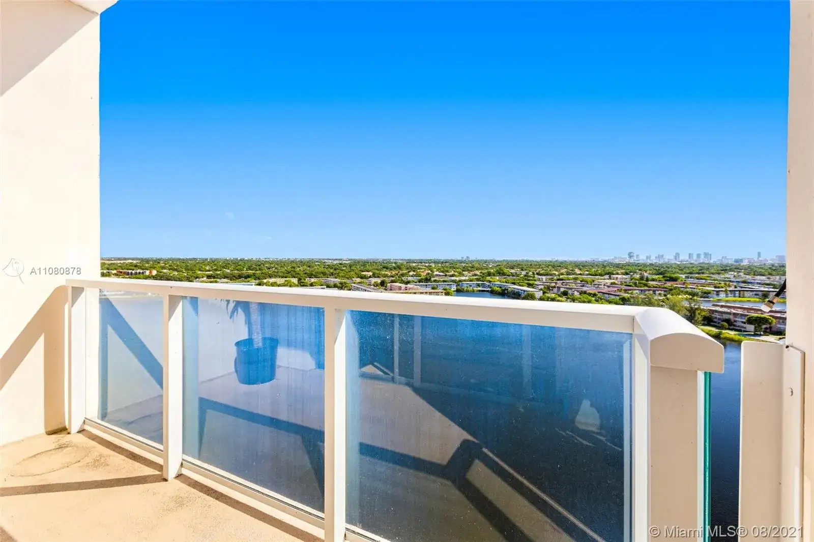 1 bedroom 2 bath Residential Lease for rent at 1301 NE Miami Gardens Dr # 1702W, Miami FL 33179