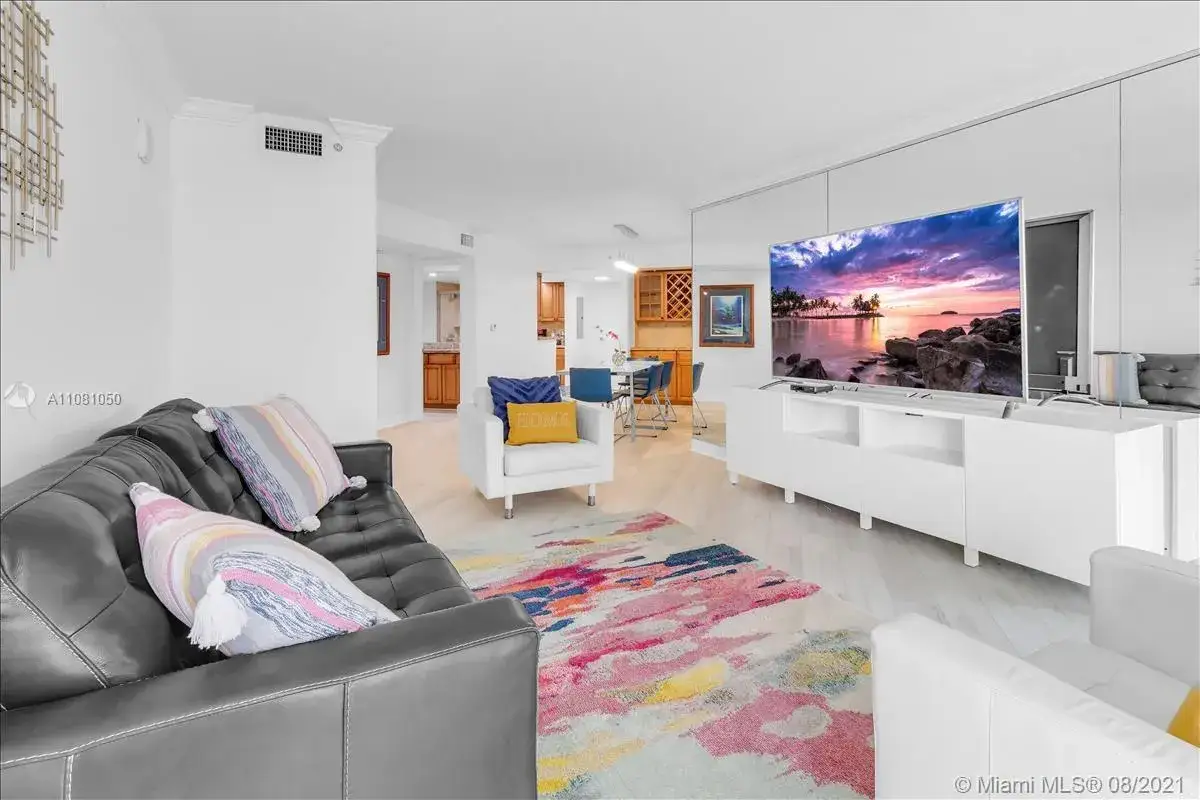1 bedroom 1 bath Residential for sale at 3000 N Ocean Dr # 3B, Singer Island FL 33404