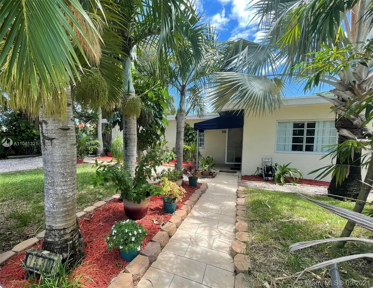 4 bedroom 3 bath Residential for sale at 1530 NE 117th St, Miami FL 33161