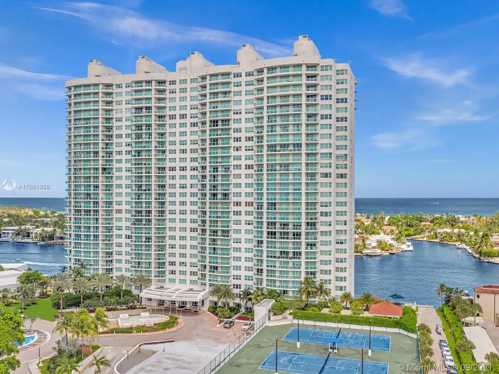 2 bedroom 3 bath Residential for sale at 20201 E Country Club Dr # 606, Aventura FL 33180