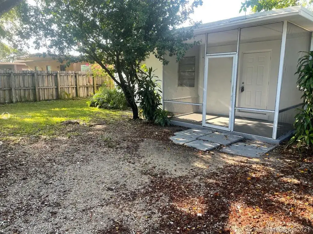 2 bedroom 1 bath Residential for sale at 1220 NW 3rd Ct, Fort Lauderdale FL 33311