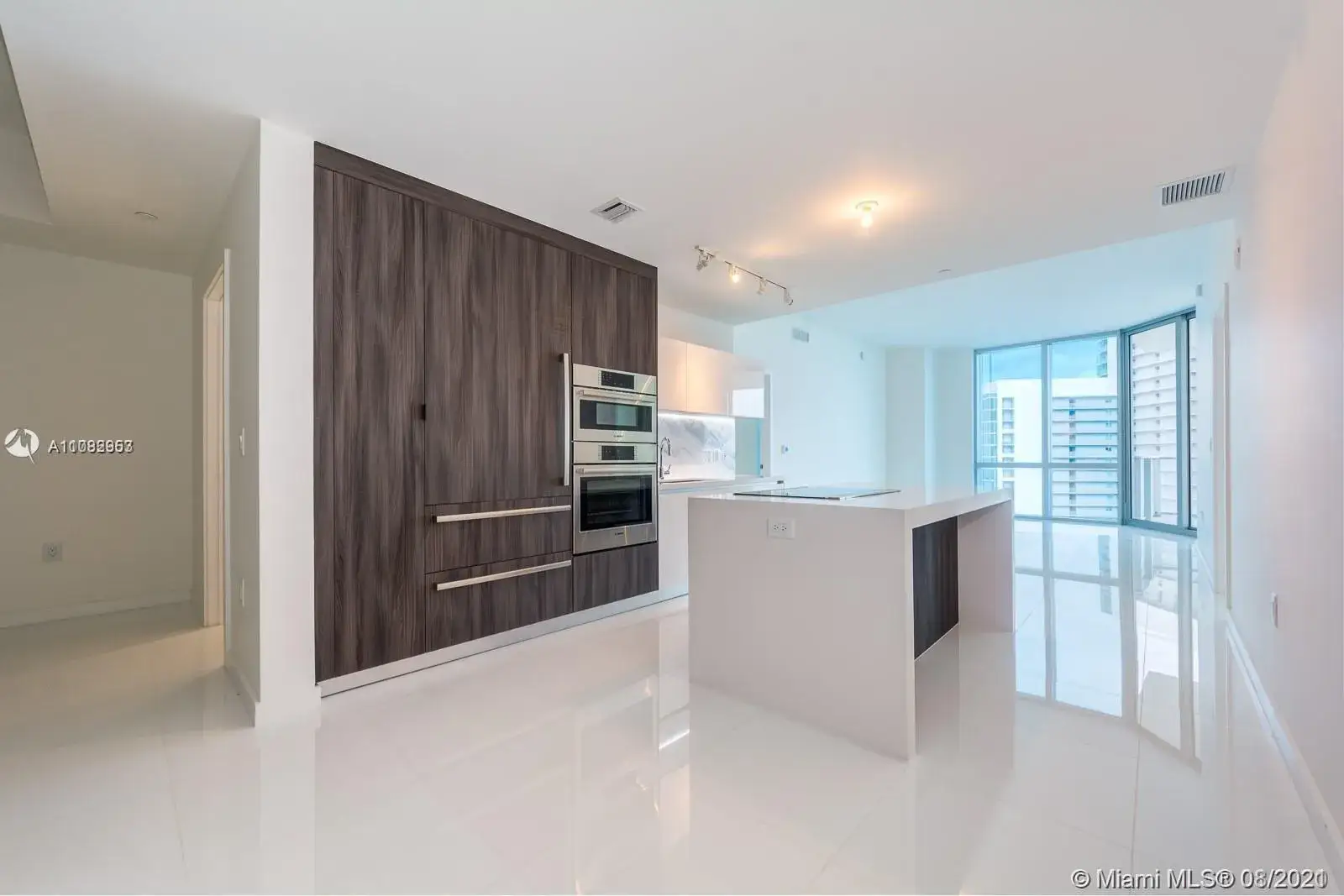 2 bedroom 3 bath Residential for sale at 851 NE 1st Ave # 4207, Miami FL 33132