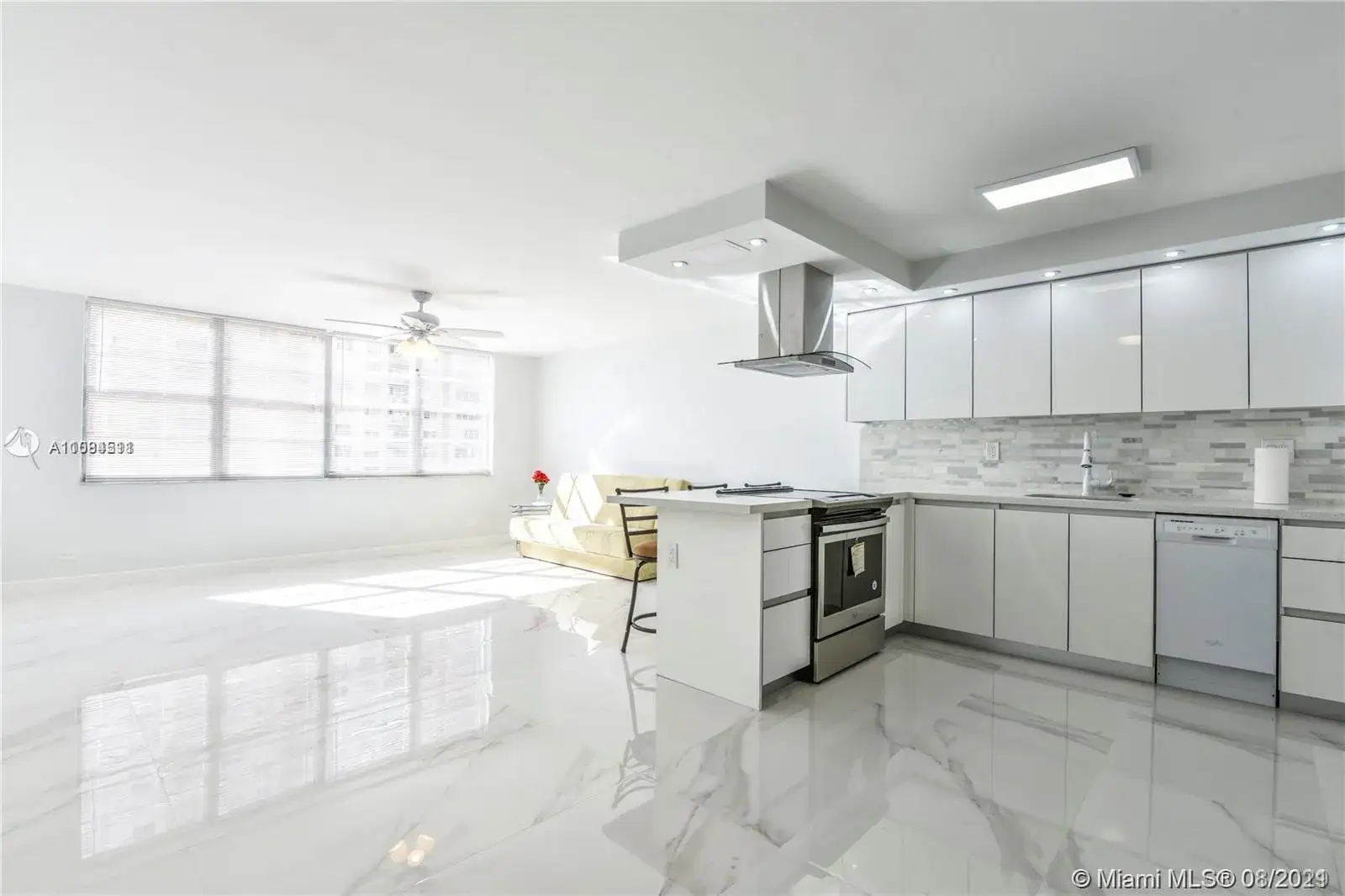 1 bath Residential Lease for rent at 251 174th St # 510, Sunny Isles Beach FL 33160