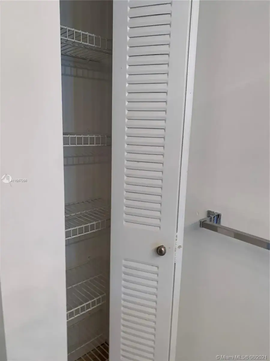 2 bedroom 2 bath Residential for sale at 3300 NE 192nd St # 1701, Aventura FL 33180