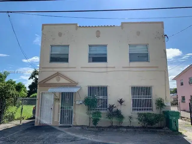 Residential Income for sale at 3025 NW 8th Ave, Miami FL 33127