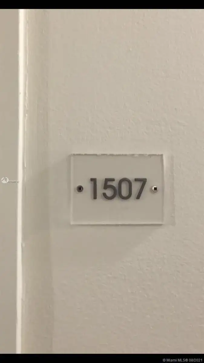 1 bedroom 1 bath Residential Lease for rent at 690 SW 1st Ct # 1507, Miami FL 33130