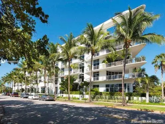 1 bedroom 1 bath Residential Lease for rent at 2001 Meridian Ave # 525, Miami Beach FL 33139