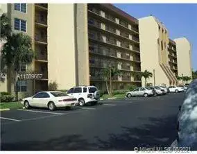 2 bedroom 2 bath Residential for sale at 3100 W Rolling Hills Cir # 710, Davie FL 33328