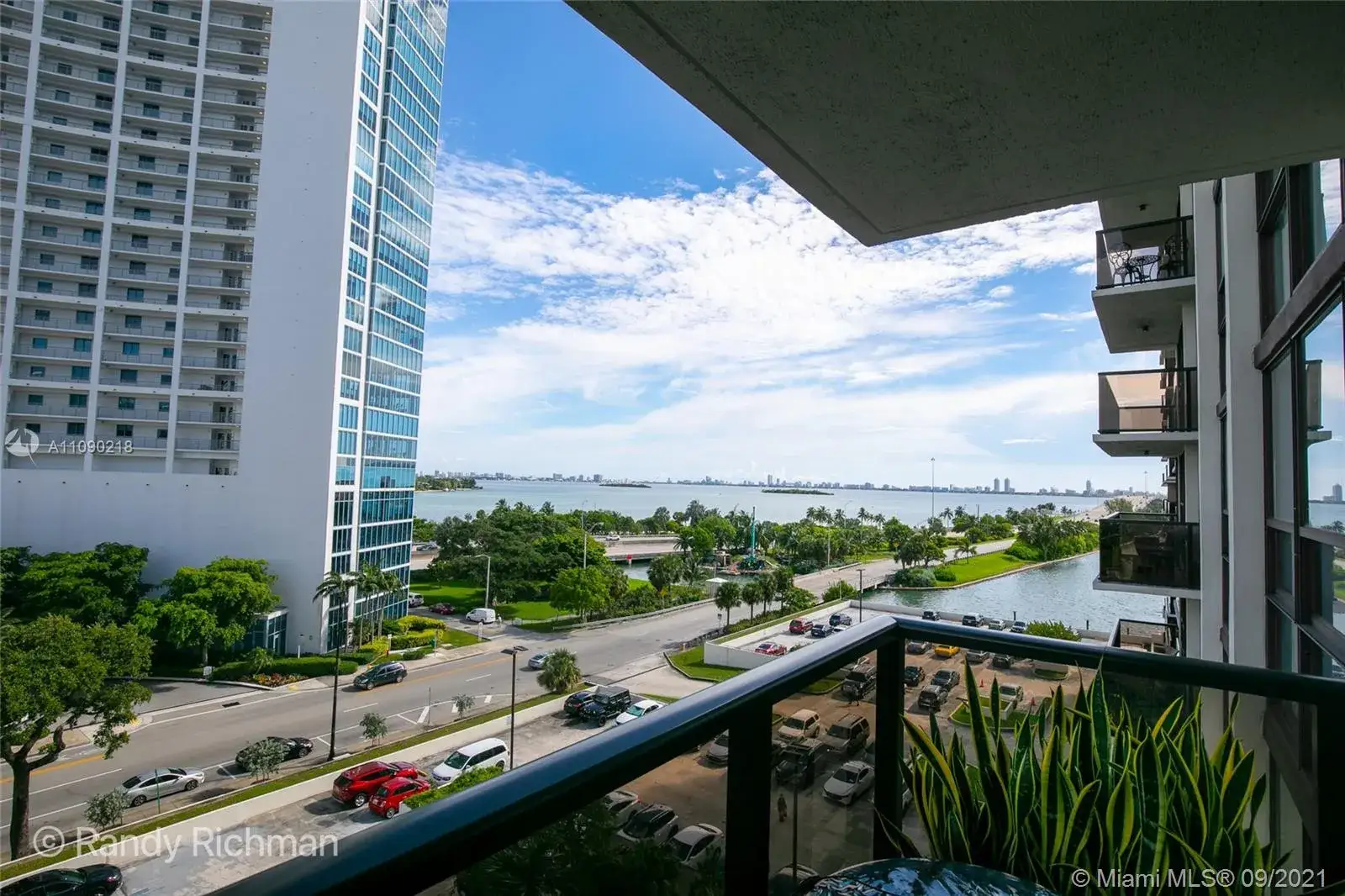 1 bedroom 1 bath Residential Lease for rent at 600 NE 36th St # 705, Miami FL 33137