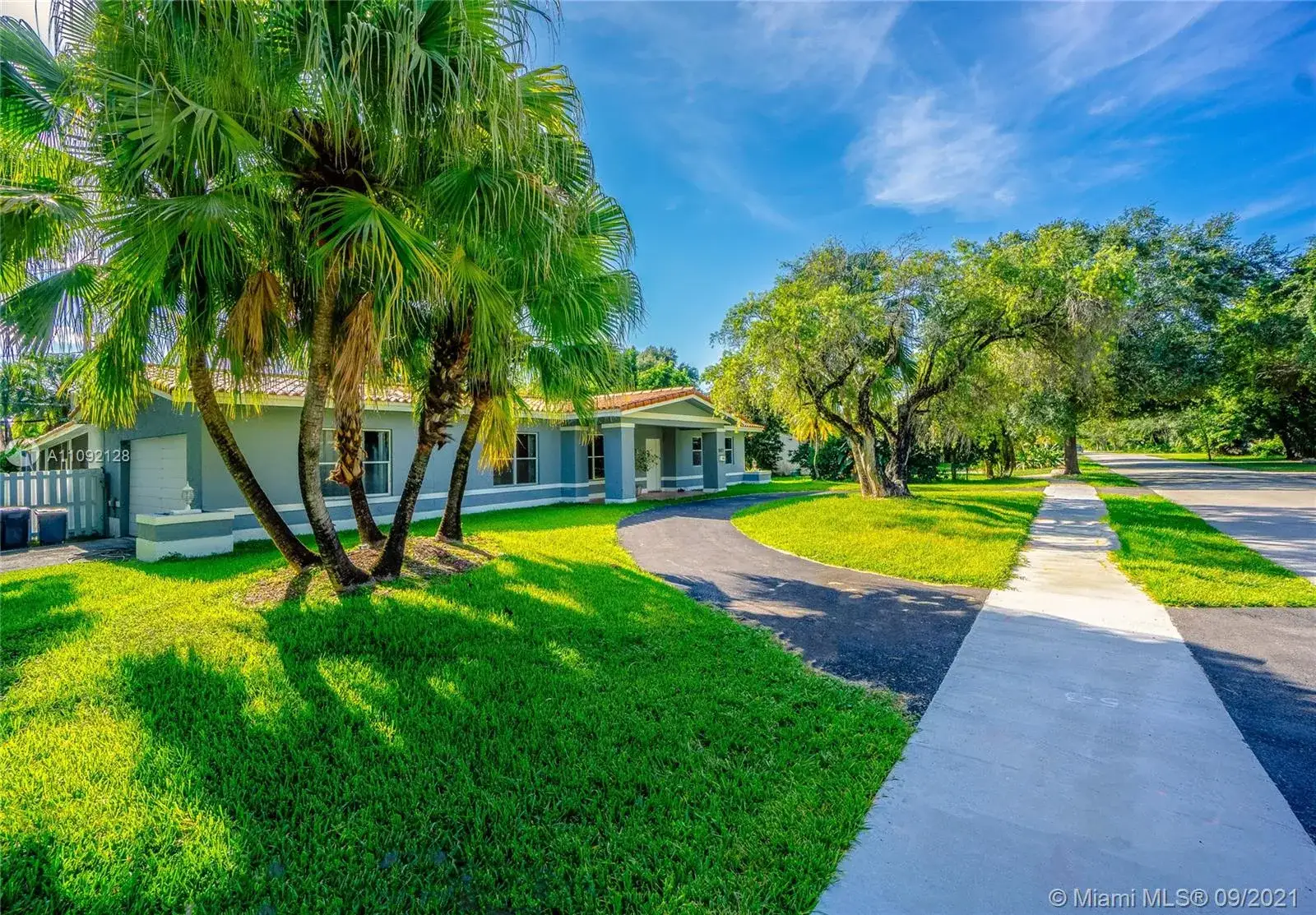 4 bedroom 3 bath Residential for sale at 9801 SW 73rd Ct, Pinecrest FL 33156