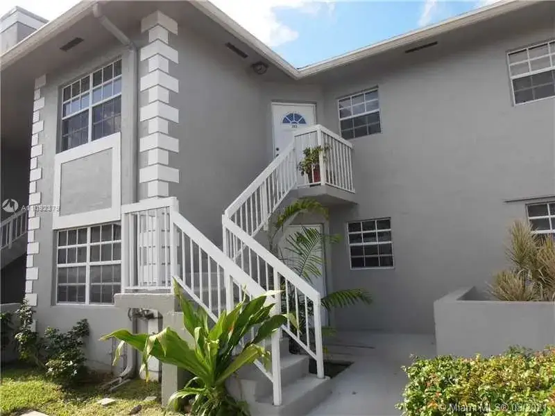 2 bedroom 2 bath Residential for sale at 434 NE 210th Cir Ter # 4A, Miami FL 33179