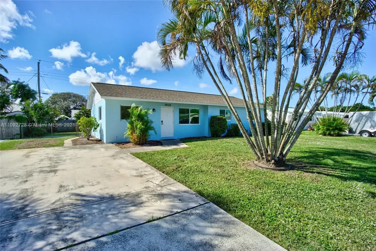 4 bedroom 2 bath Residential Lease for rent at 19122 SE Barus Dr, Tequesta FL 33469