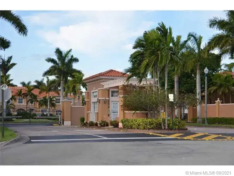2 bedroom 2 bath Residential for sale at 768 SW 106th Ave # 1904, Pembroke Pines FL 33025