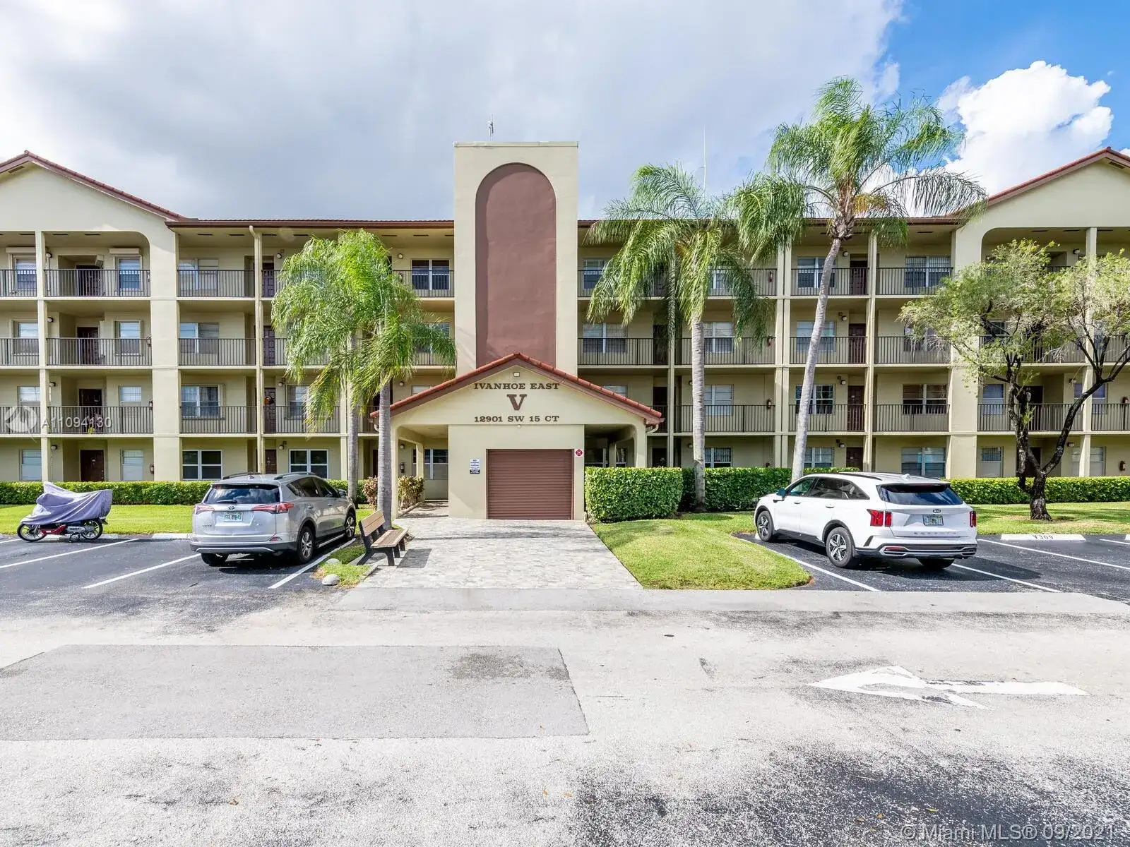 2 bedroom 2 bath Residential for sale at 12901 SW 15th Ct # 310V, Pembroke Pines FL 33027