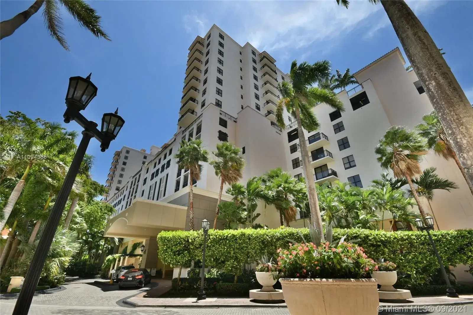 3 bedroom 2 bath Residential for sale at 888 S Douglas Rd # 804, Coral Gables FL 33134