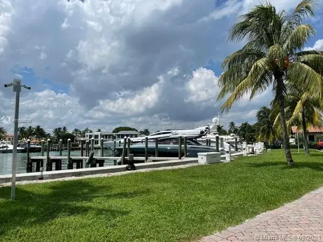 7 bedroom 7 bath Residential for sale at 164 Camden Dr, Bal Harbour FL 33154