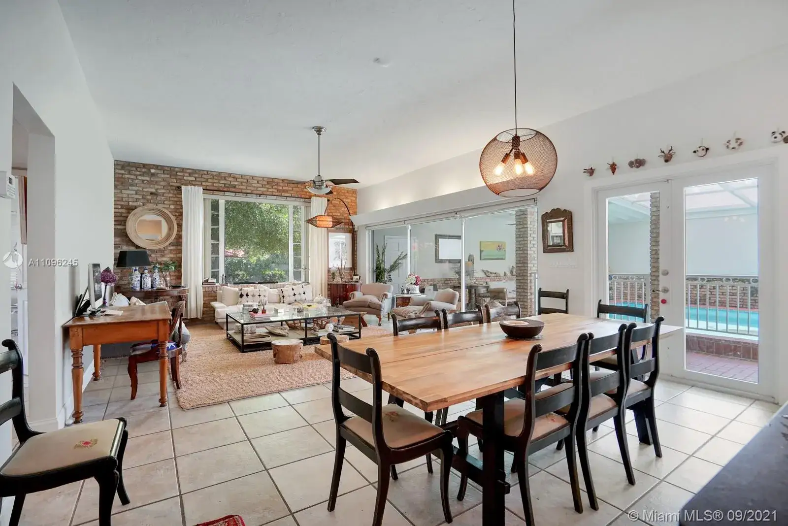 3 bedroom 2 bath Residential for sale at 12900 SW 82nd Ave, Pinecrest FL 33156